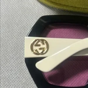Gucci | Accessories | Gucci Green Velvet Belt With Luxurious  display picture 2